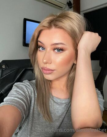 Full leaked Alexi feather private onlyfans photo