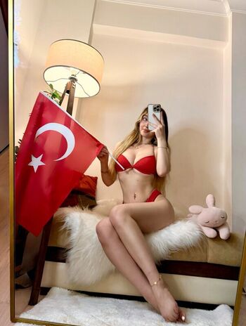 Full leaked Alina zeynep private onlyfans photo