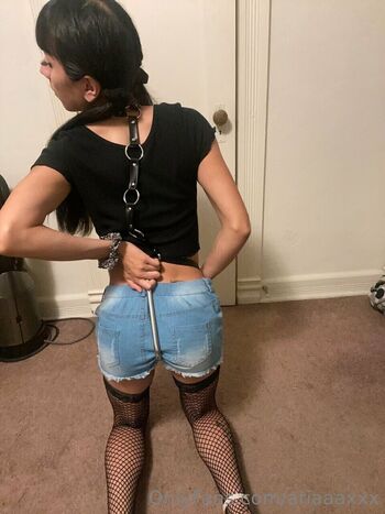 Full leaked Ariaaaxxx private onlyfans photo