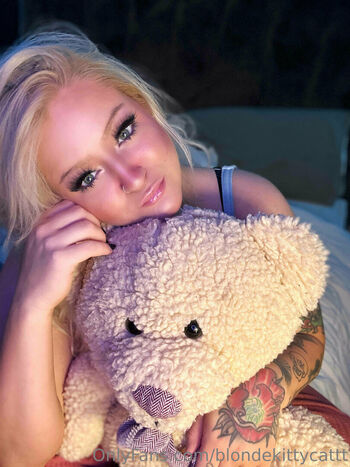 Full leaked Blondekittycattt private onlyfans photo