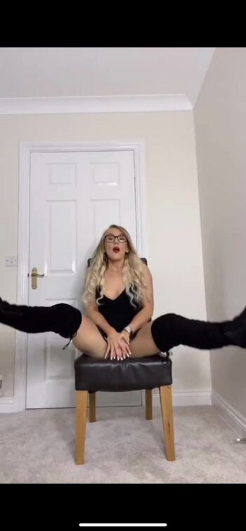 Full leaked Brogan small private onlyfans photo