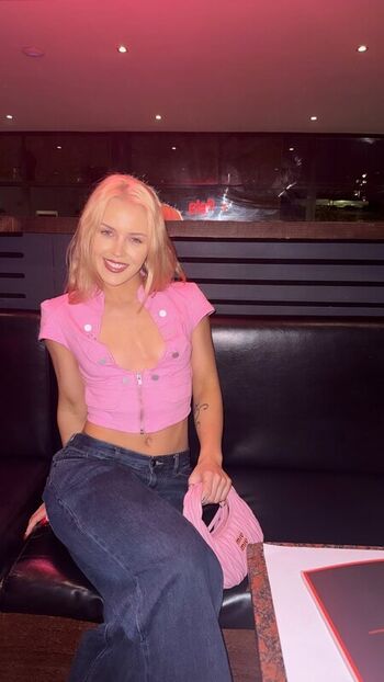 Full leaked Chelsea pearce page private onlyfans photo