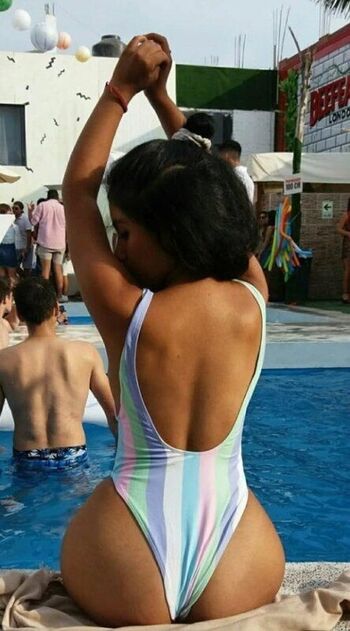 Full leaked Chiphilary blog page private onlyfans photo