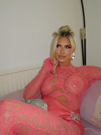 Full leaked Chloe burrows private onlyfans photo