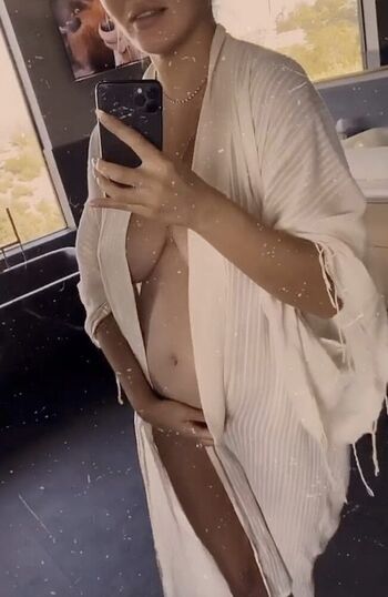 Full leaked Chrissyteigen private onlyfans photo
