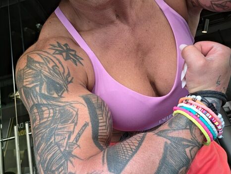 Full leaked Crazyxbody  page private onlyfans photo