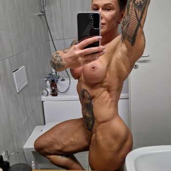 Full leaked Crazyxbody private onlyfans photo