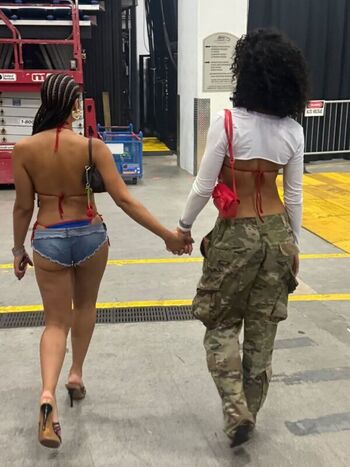 Full leaked Cxrilynne private onlyfans photo