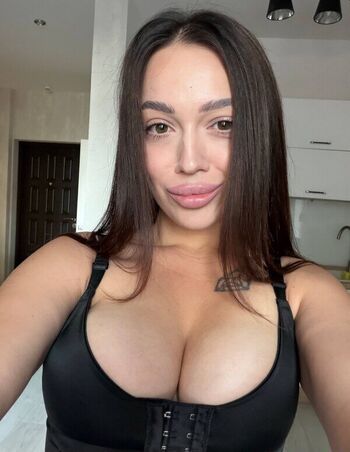 Dama_08888