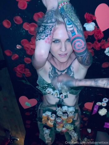 Full leaked Ellabarnettvip private onlyfans photo