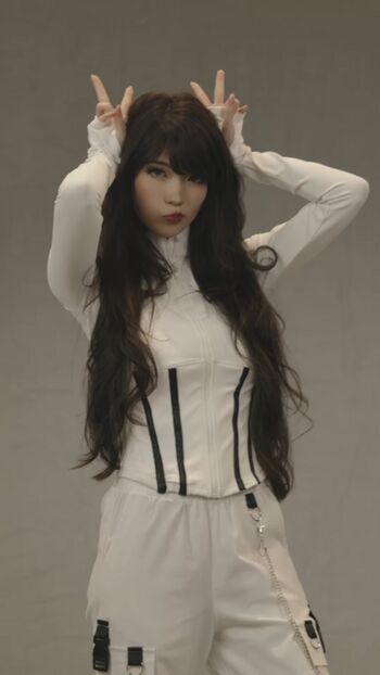 Full leaked Emiru private onlyfans photo