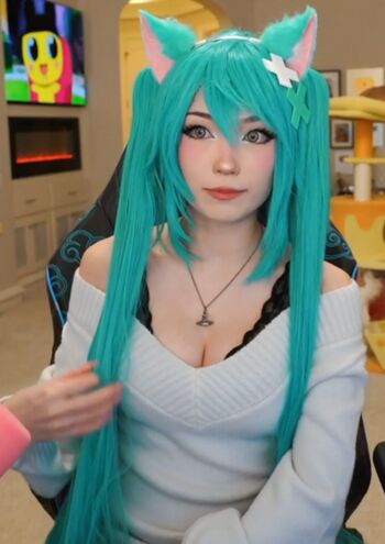 Full leaked Emiru private onlyfans photo