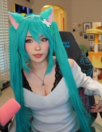 Full leaked Emiru private onlyfans photo