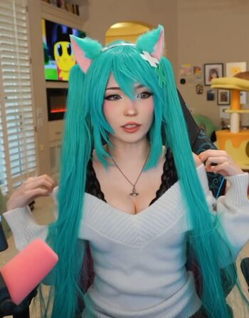 Full leaked Emiru private onlyfans photo