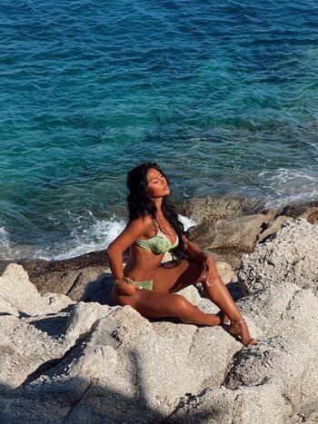 Full leaked Gallienne nabila private onlyfans photo