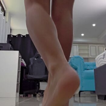 Full leaked Giantess fetish private onlyfans photo
