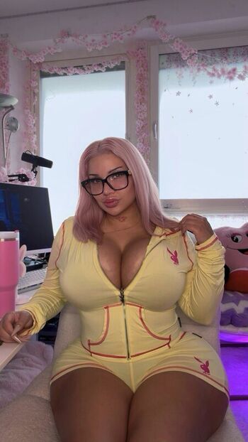 Full leaked Ivysky private onlyfans photo