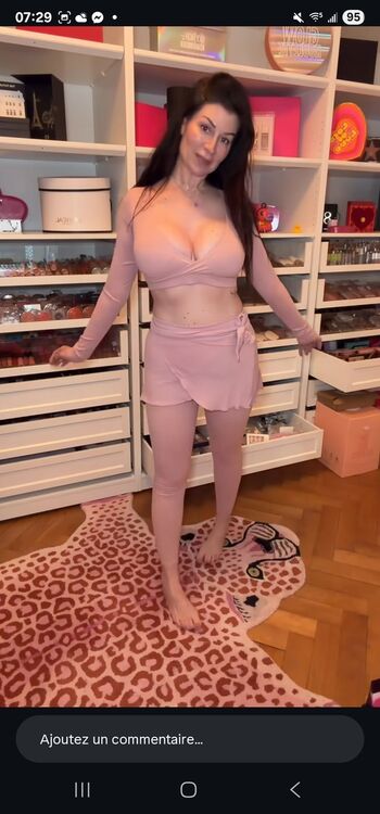 Full leaked Izzipoopi page private onlyfans photo