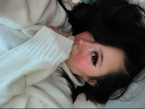 jackiee_elana_chan
