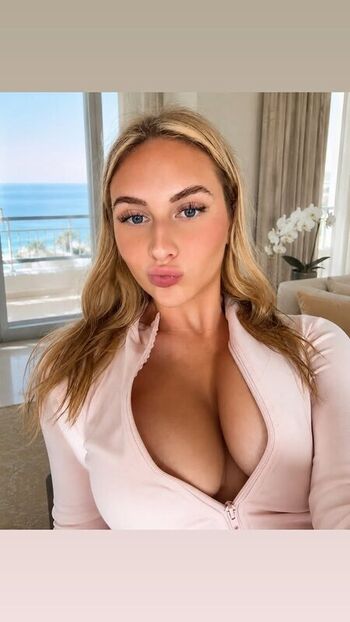 Full leaked Joyleeee private onlyfans photo