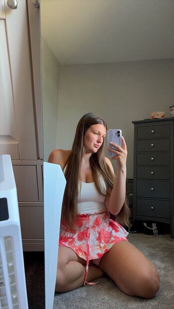katiee19xox