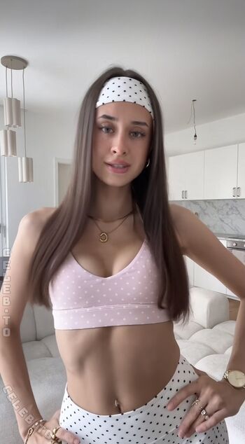 Full leaked Lillyfayye private onlyfans photo