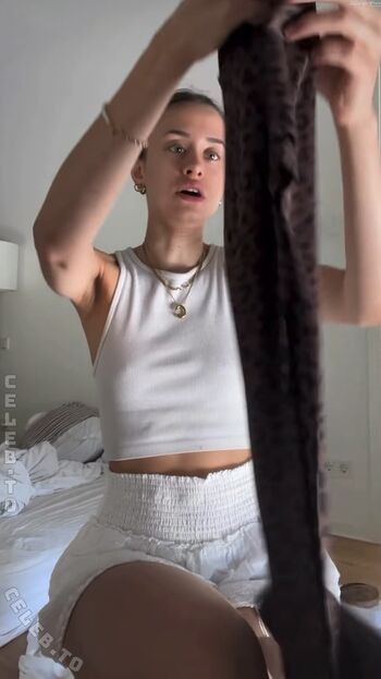 Full leaked Lillyfayye private onlyfans photo
