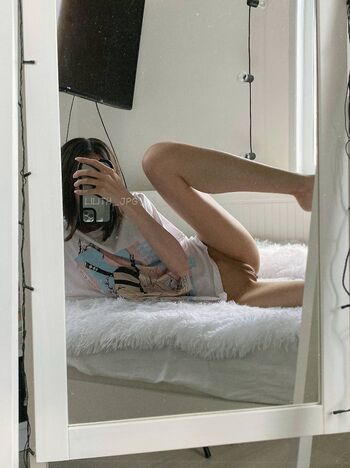 Full leaked Lily jpg private onlyfans photo