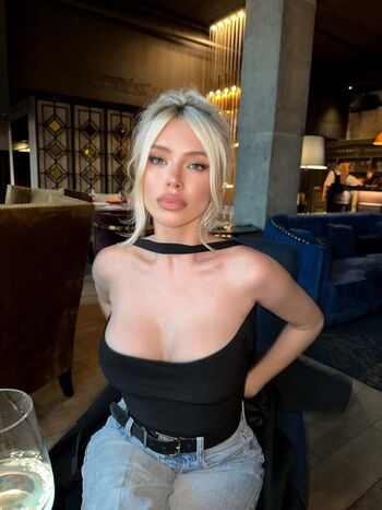 Full leaked Lilyabraun private onlyfans photo