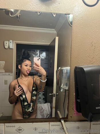 Full leaked Lingcakes private onlyfans photo