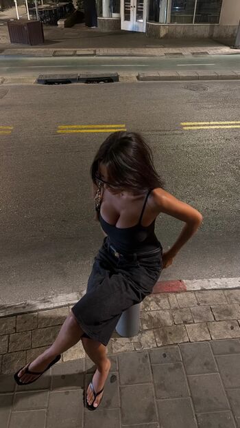 Full leaked Liyamizrahii private onlyfans photo