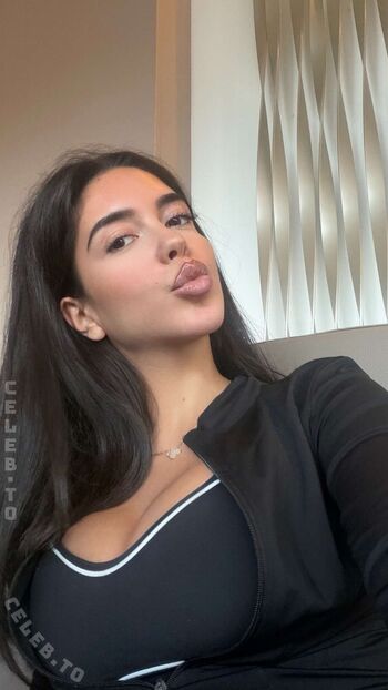 Full leaked Lya aylin private onlyfans photo