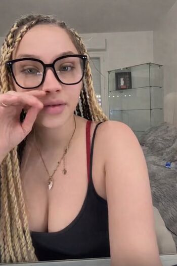 Full leaked Lyna team nasdas private onlyfans photo
