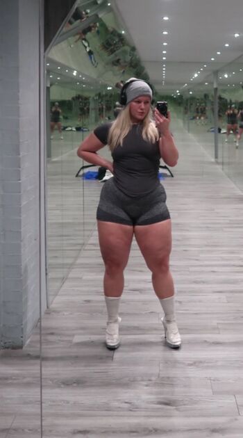 Full leaked Maisie private onlyfans photo