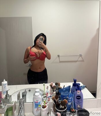 Full leaked Mariafiore private onlyfans photo