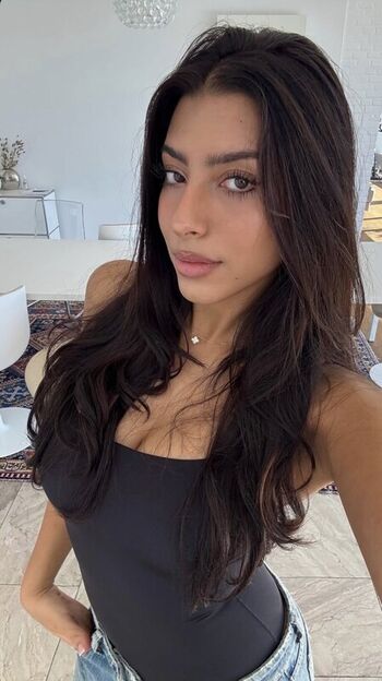 maryamazinani