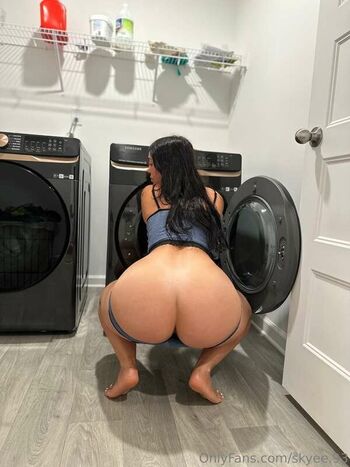 Full leaked Mskyefit private onlyfans photo
