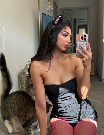 Reina Rae