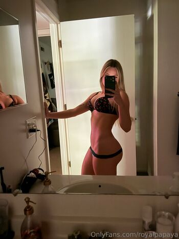 Full leaked Royalpapaya private onlyfans photo