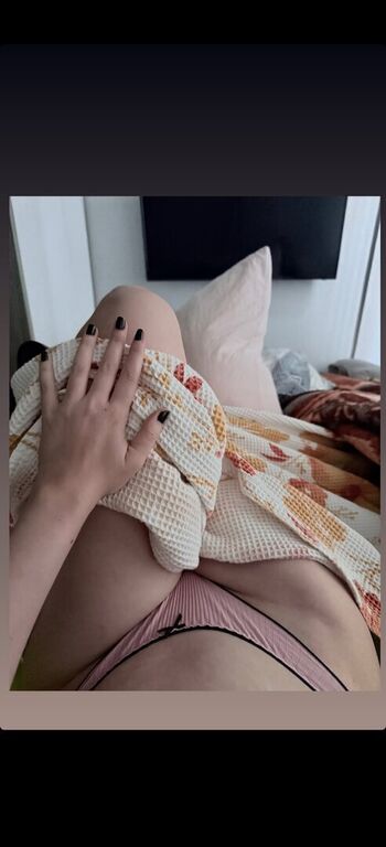 Full leaked Vibezgizem private onlyfans photo